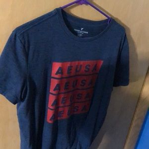 American Eagle t shirt
